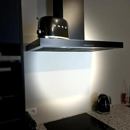 Sleepy Monkey Apartment *