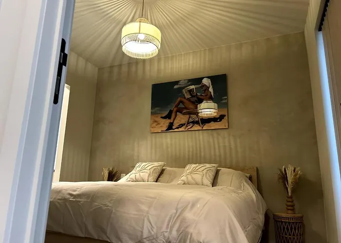 Apartment Sleepy Monkey *